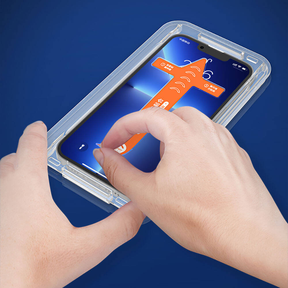 Apple iPhone 13 Pro Max Recci RSP-A11 HD Temperli Cam Ekran Koruyucu + Kolay Uygulama Aparatlı Siyah