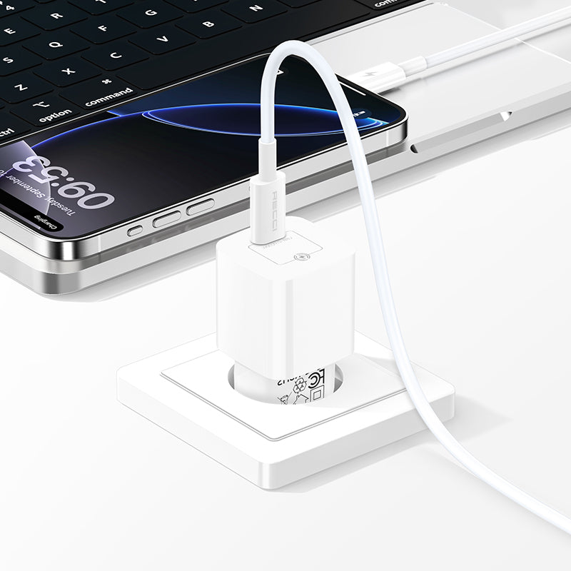 Recci RC77E GaN Teknolojili Hızlı Şarj Başlığı Type-C to Type-C PD 30W Kablolu Şarj Seti Beyaz