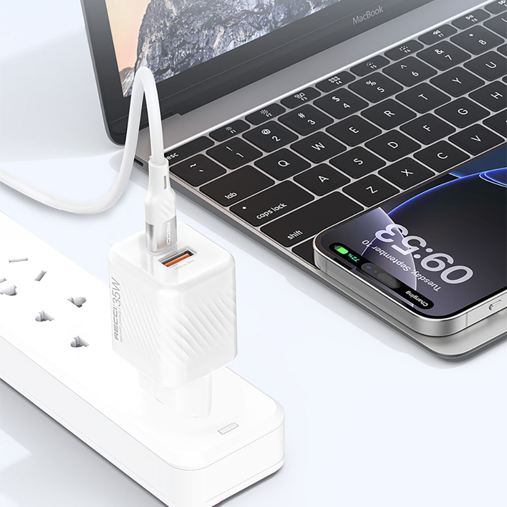 Recci RC83E Type-C PD & USB-A GaN Teknolojili QC3.0 Hızlı Şarj Başlığı 35W Beyaz