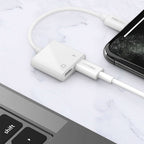 Recci RDS-A01 Lightning 2in1 Şarj ve Ses Adaptörü Beyaz