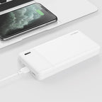 Recci RPB-N16C Ultra İnce Hızlı Şarj Özellikli Led Işık Göstergeli Wireless Powerbank 10000mAh Siyah