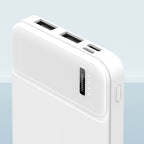 Recci RPB-N16C Ultra İnce Hızlı Şarj Özellikli Led Işık Göstergeli Wireless Powerbank 10000mAh Siyah